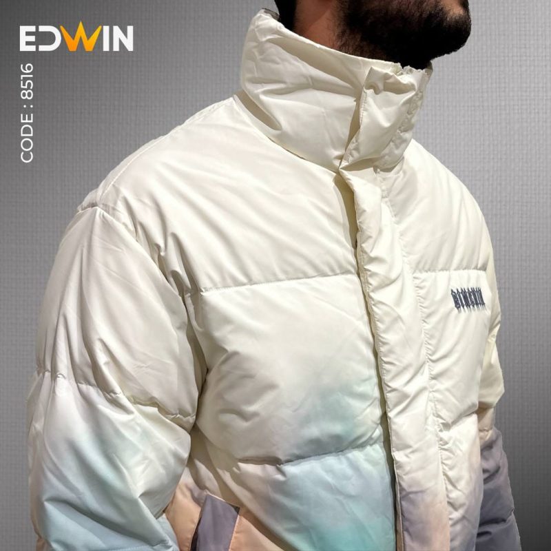 کاپشن مردانه ضد آب پر خالص کد 8516 کاپشن زمستانی مردانه واترپروف ضد باد نمای نزدیک کاپشن مردانه پر دار ضد باران